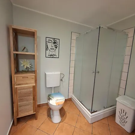 Appartamento Charming Garden Haven *